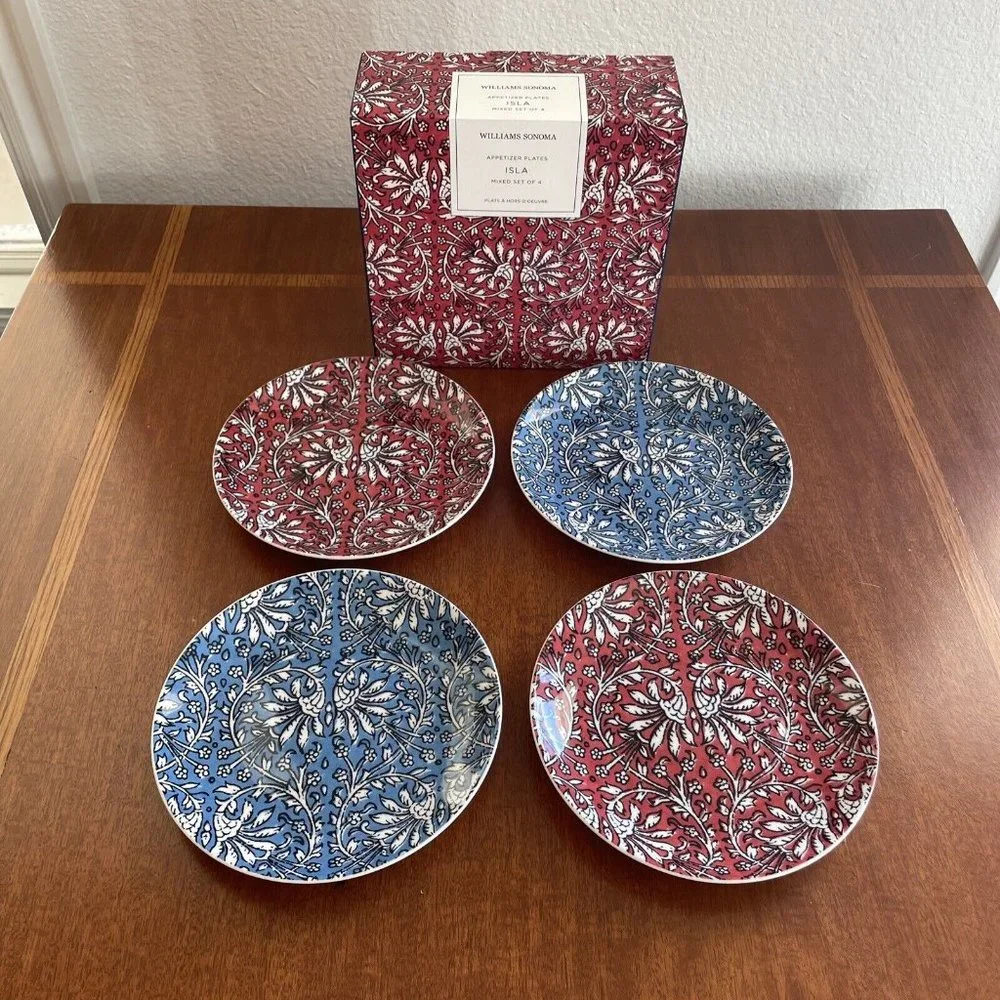 Williams Sonoma Isla Appetizer Plates Set of 4 NEW